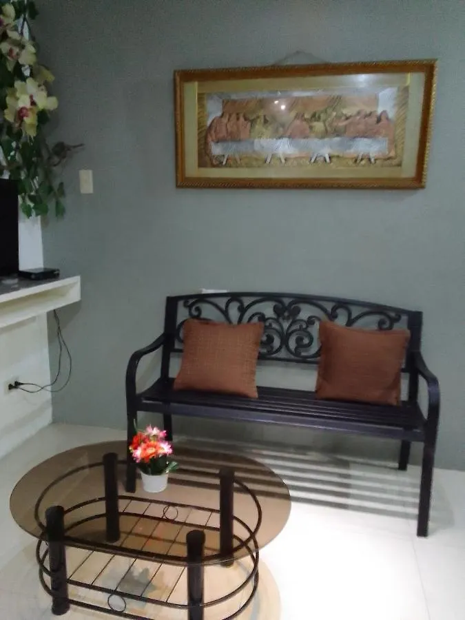 Emmanuel'S Service Apartment Near The Airport Manila