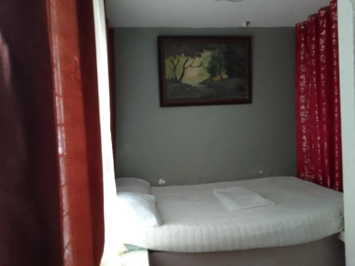 Emmanuel'S Service Apartment Near The Airport Manila